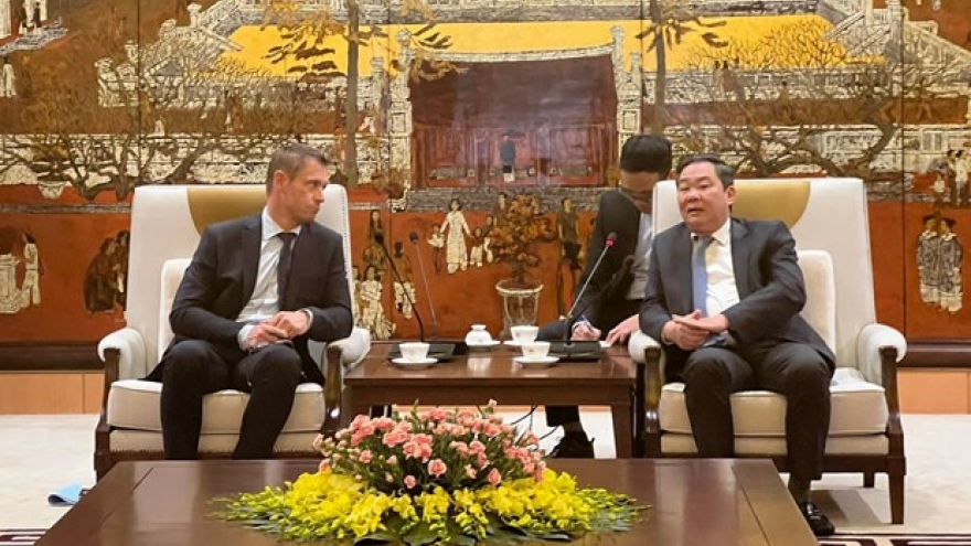 Hanoi, Ile de France region bolster cooperation